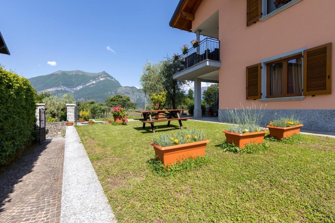 Apartment With Garden And Parking Bellagio Exterior photo