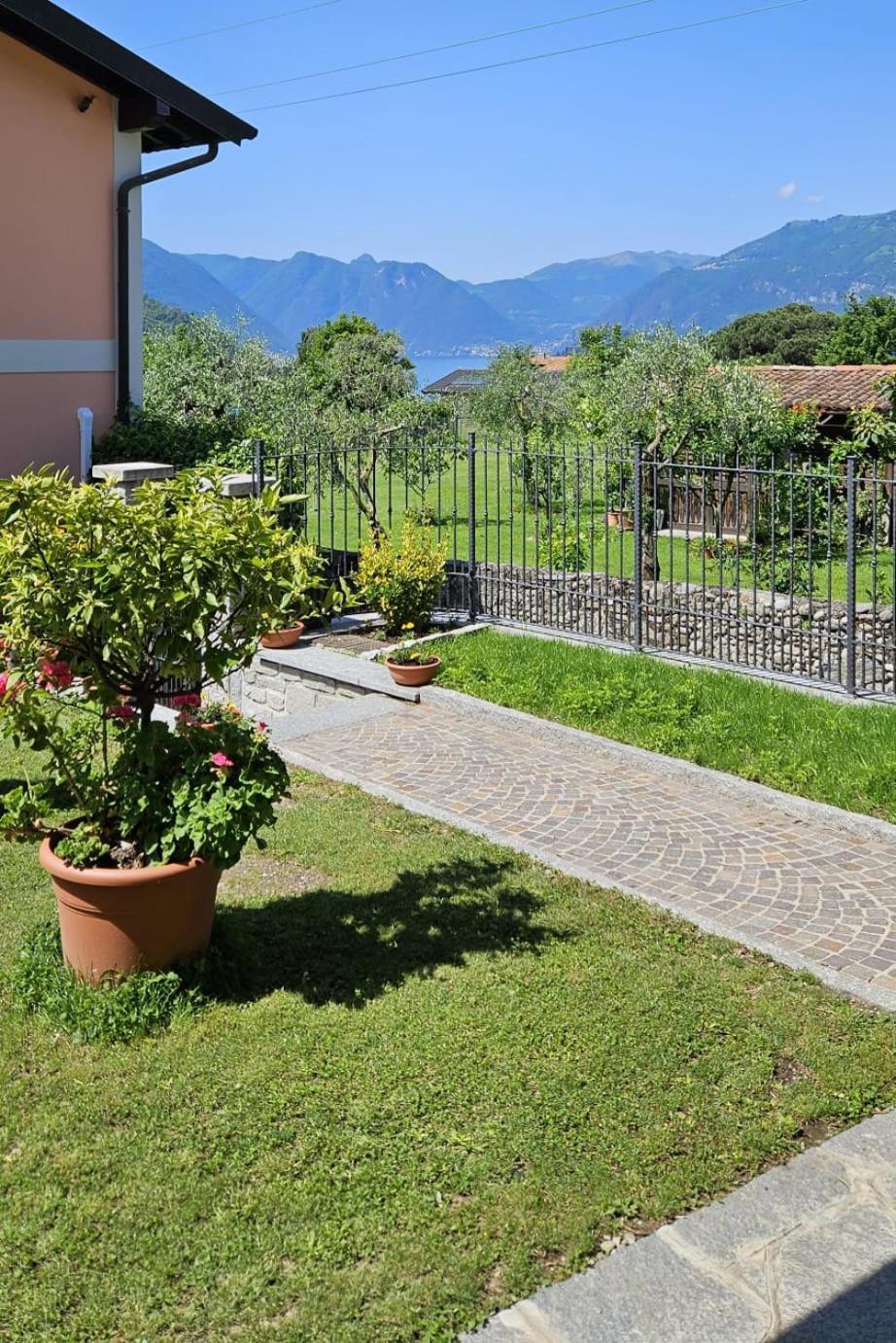 Apartment With Garden And Parking Bellagio Exterior photo